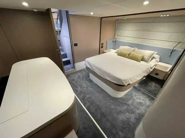 Azimut 60