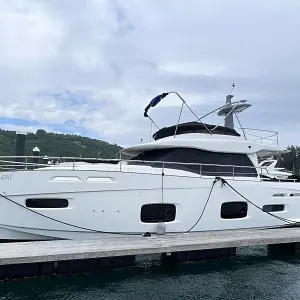 2013 Azimut Magellano 50