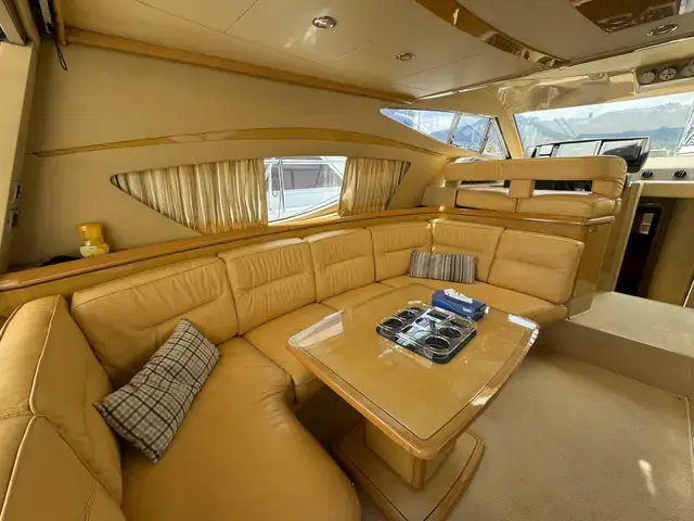 Ferretti Yachts 460