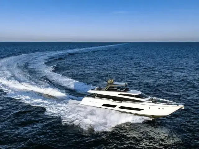 Ferretti Yachts 850