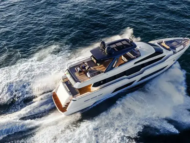 Ferretti Yachts 850