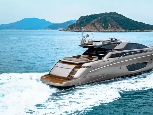 Riva 86 Domino