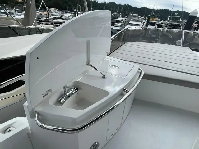 Sunseeker Manhattan 52