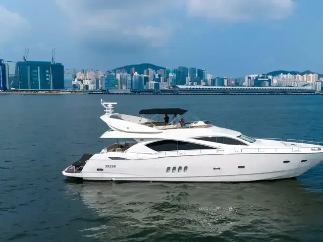 Sunseeker Predator 82