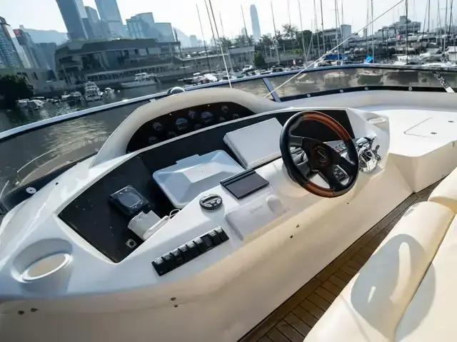 Sunseeker Predator 82