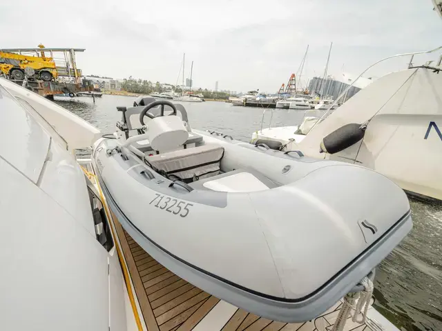 Sunseeker Manhattan 55