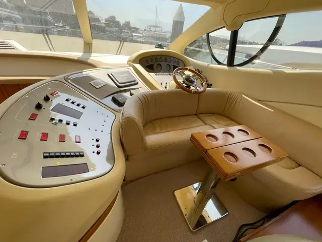 Azimut 46