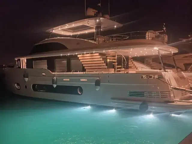 Azimut Magellano 25