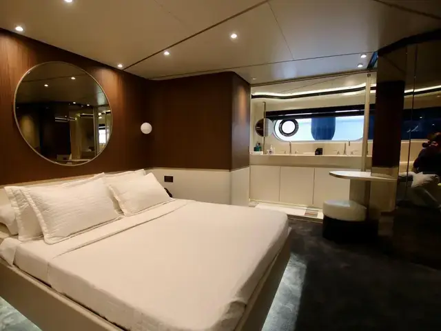 Azimut Magellano 25