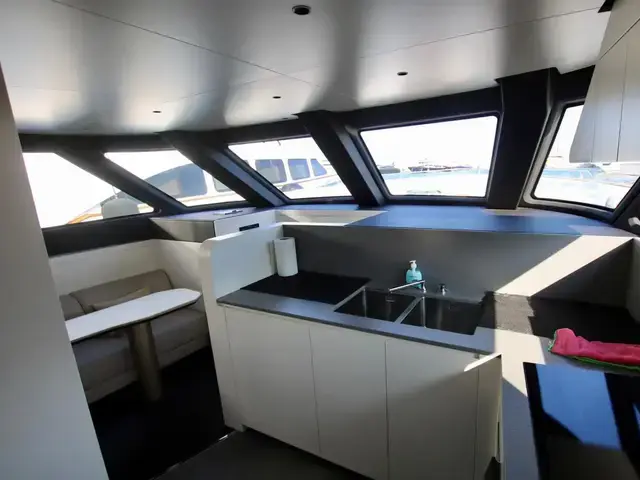 Azimut Magellano 25