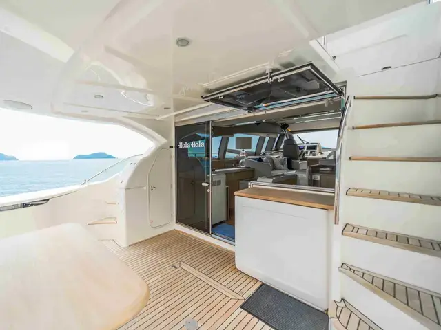 Ferretti Yachts 650