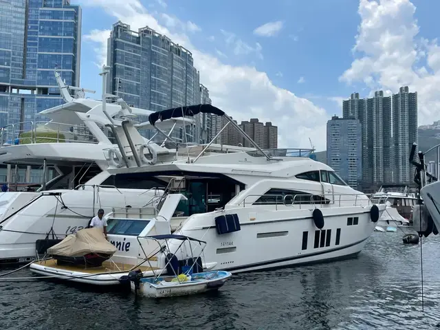 Fairline Squadron 65