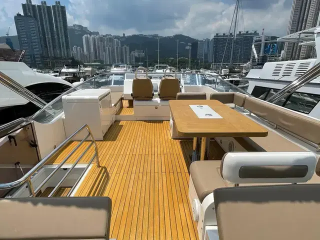 Fairline Squadron 65