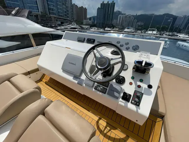 Fairline Squadron 65