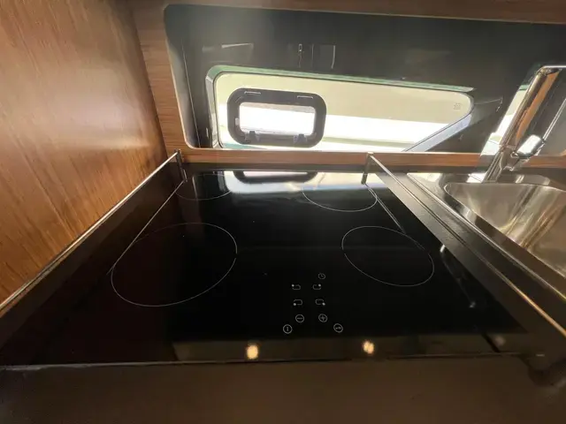 Azimut Atlantis 43