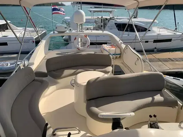 Azimut 46