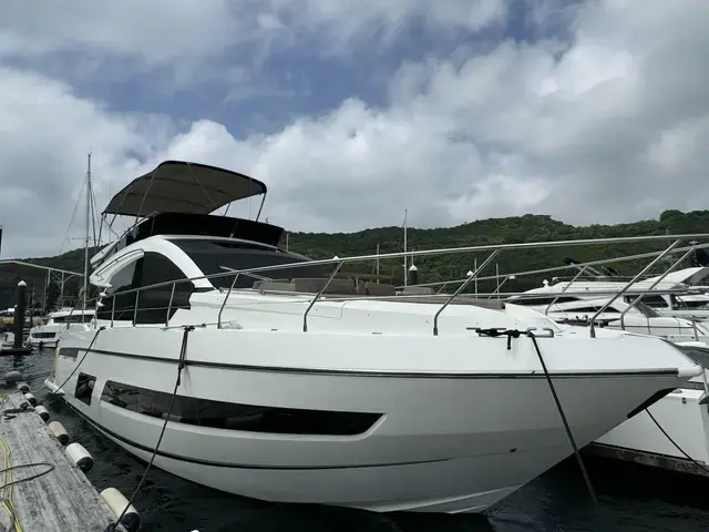 Fairline Squadron 53