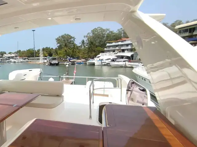 Azimut 58