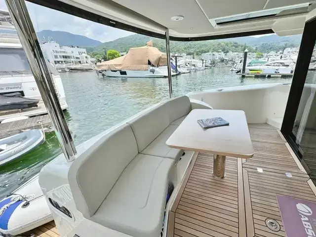 Absolute Navetta 48