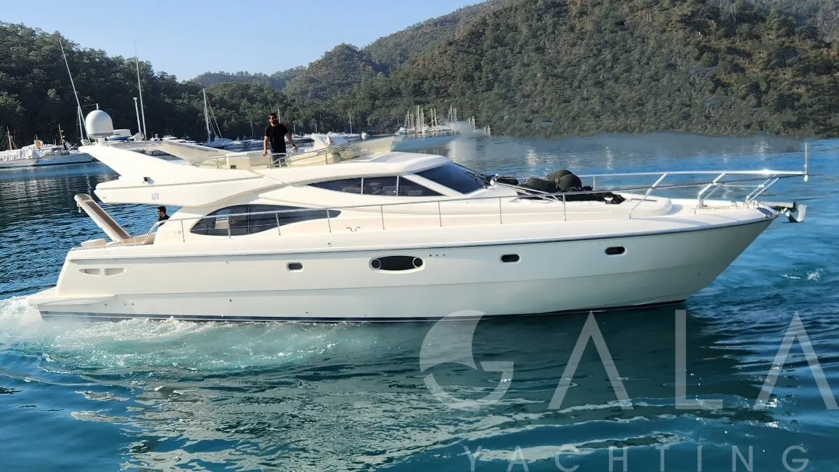 Viking Yachts 590