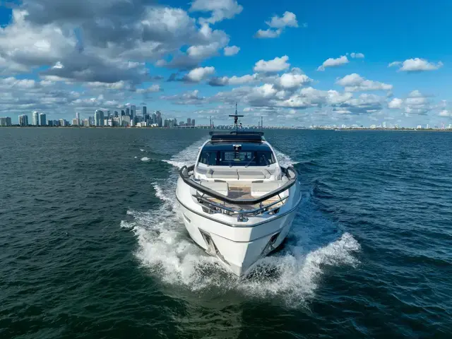 Azimut S10