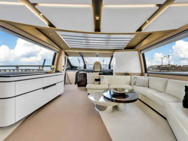 Azimut S10