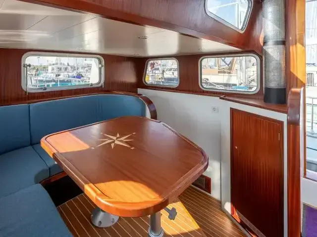 Pilothouse Trawler 44 Long Range