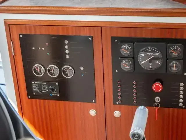 Pilothouse Trawler 44 Long Range