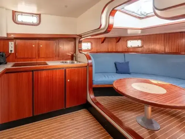 Pilothouse Trawler 44 Long Range