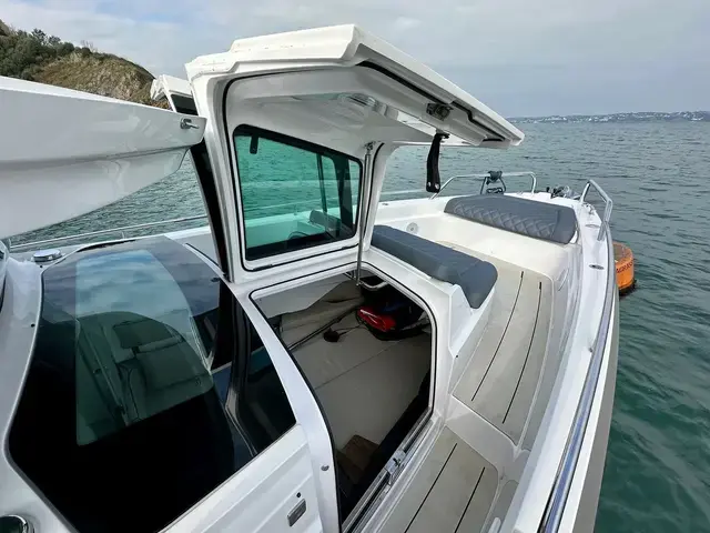 Axopar 37XC CROSS CABIN