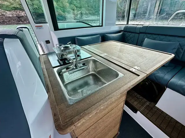 Axopar 37XC CROSS CABIN