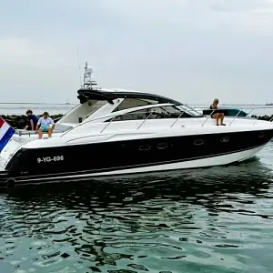 2004 Princess V48