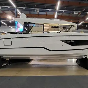 2023 Wellcraft 355 Commuter