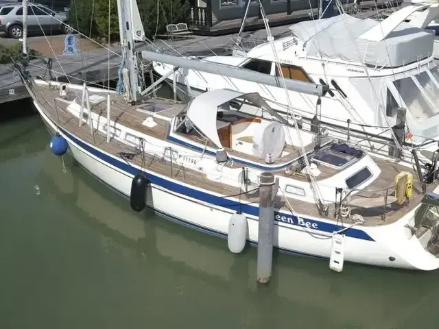 Hallberg Rassy 43