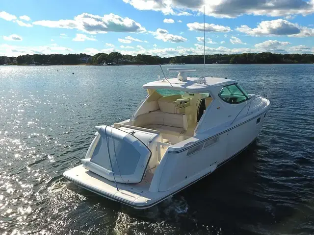 Tiara Yachts 3900 Sovran