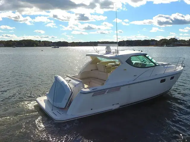 Tiara Yachts 3900 Sovran