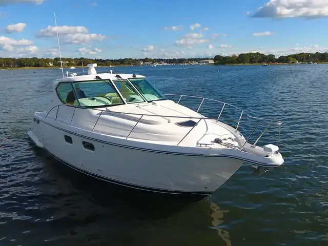 Tiara Yachts 3900 Sovran