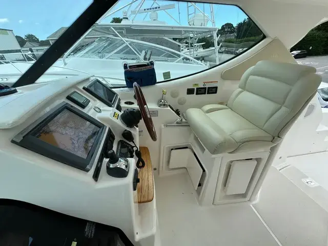 Tiara Yachts 3900 Sovran