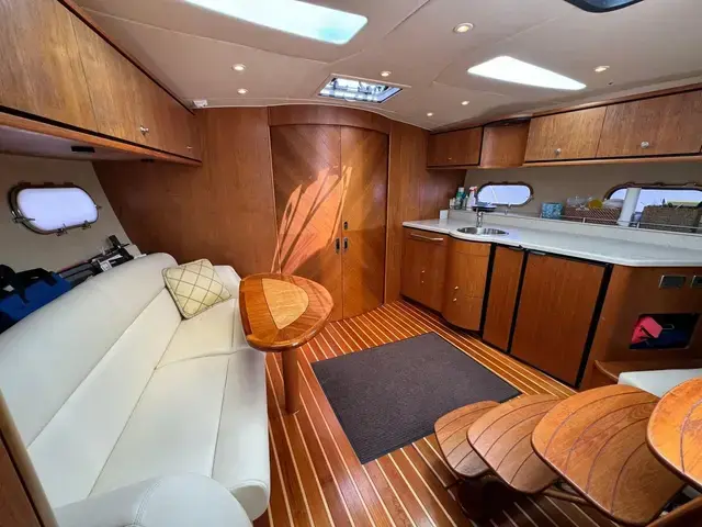 Tiara Yachts 3900 Sovran