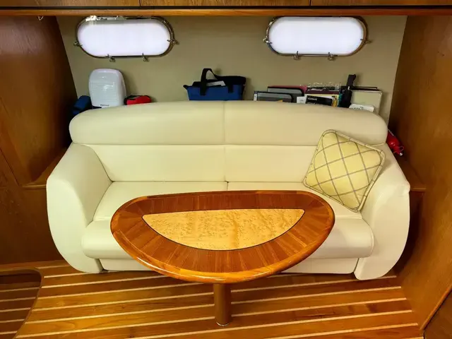 Tiara Yachts 3900 Sovran