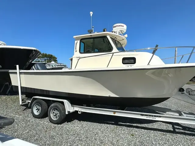 Parker 2320 Sport Cabin