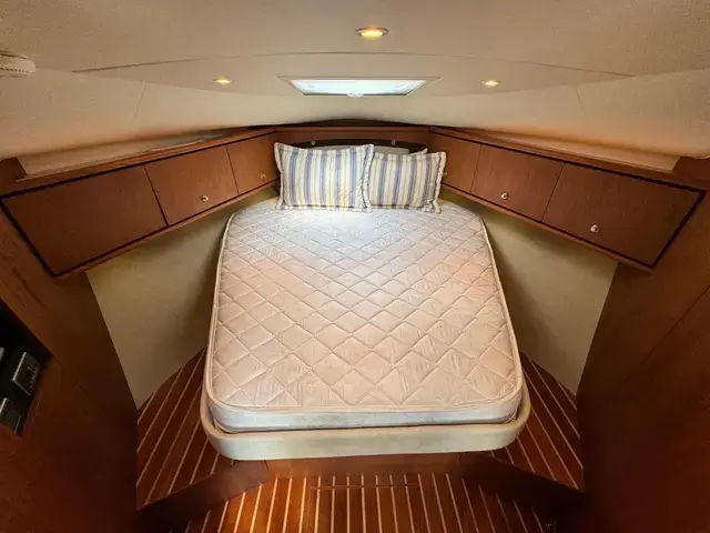 Tiara Yachts 3900 Sovran