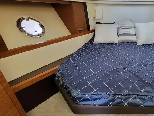 Tiara Yachts 39