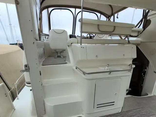 Sea Ray 38 AFT CABIN