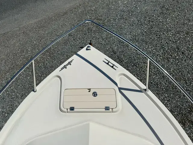 Parker 2320 Sport Cabin