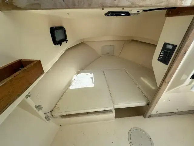 Parker 2320 Sport Cabin