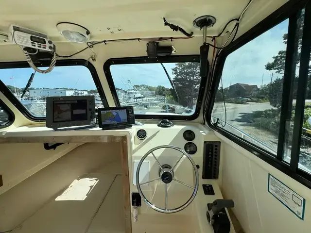 Parker 2320 Sport Cabin