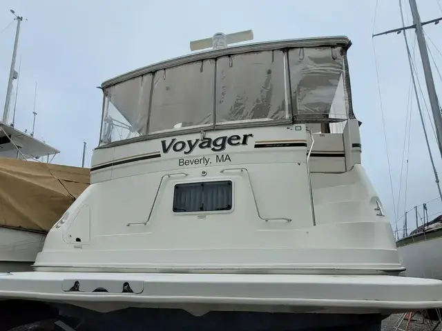 Sea Ray 38 AFT CABIN