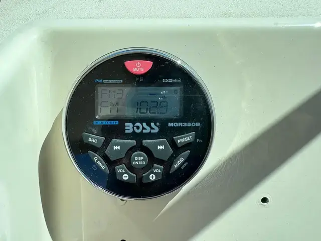 Parker 2320 Sport Cabin