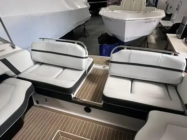 Regal 2800 Bowrider